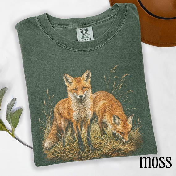 Vintage Red Fox Graphic Tee, Woodland Wildlife Animal Shirt, Rustic Woodland Forest Nature Top, Comfort Colors® Fox Lover Gift
