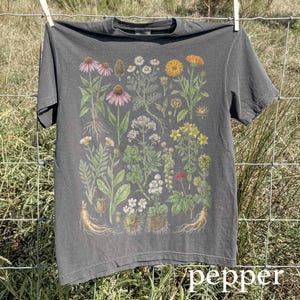 Vintage Meadow Flowers Graphic T-Shirt, Botanical Cottagecore Comfort Colors® Tee, Floral Nature Shirt