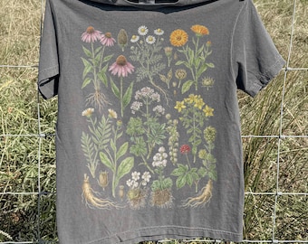 Vintage Meadow Flowers Graphic T-Shirt, Botanical Cottagecore Comfort Colors® Tee, Floral Nature Shirt