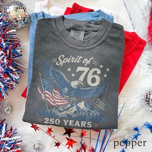 アメリカ建国250周年記念シャツ、スピリット・オブ・76イーグルTシャツ、7月4日愛国アメリカシャツ、250年自由コンフォートカラーズTシャツ