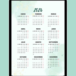 Pode incluir: Calend&aacute;rio digital para o ano de 2026, exibido em um tablet preto. O calend&aacute;rio est&aacute; em espanhol, com o nome e as datas de cada m&ecirc;s claramente vis&iacute;veis. O fundo &eacute; verde suave com formas abstratas.