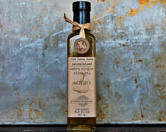 Garlic Infused  Extra Virgin Olive Oil - Extra Virgin Olive Oil - Garlic Infused - Italian Olive Oil- Garlic Oil