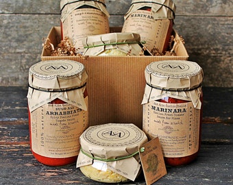 Gourmet Gift Basket with Artichoke Lemon Pesto and Tomato Sauces - Gift Set for New Homeowners - Newlywed