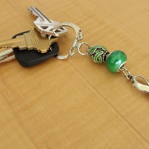 Green Awareness Keychain Cerebral Palsy, Glaucoma, Kidney Disease, Liver Cancer & More image 3