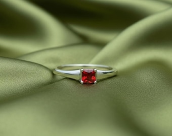 Dainty Square Ruby Ring - Hammered Brass Band, Matte Finish