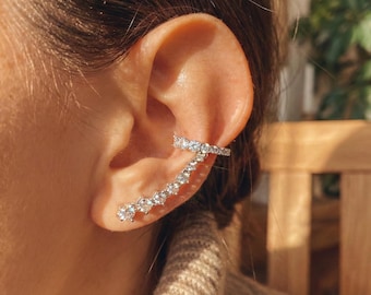 Orecchino a polsino da arrampicata verde smeraldo bianco in argento sterling 925 rodiato senza piercing, regalo per lei