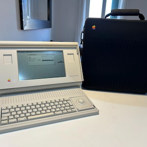Macintosh Portable M5120 przetestowany i działający z oryginalną torbą, odrestaurowany komputer vintage