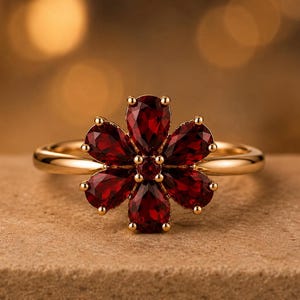 Ring mit rotem Granat in Birnenform, vergoldet, Geburtsstein Januar, florales Hochzeitsschmuckstück im Art-déco-Stil, Geschenk für Sie, Statement-Ring