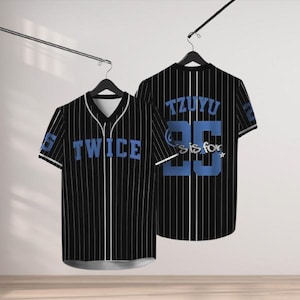 TWICE SANA 12 ベースボールシャツ ネイビー 商品詳細ページ | ONCE JAPAN OFFICIAL SHOP | ユニフォームシャツ【SANA】