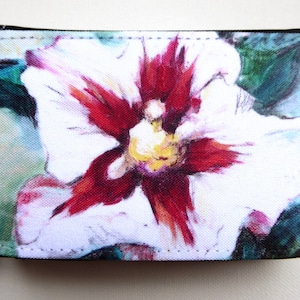 black wallet printed with the motif &quot;Mallow&quot;