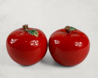 ヴィンテージスタイルの赤いリンゴのソルト＆ペッパーシェーカー、セラミック製フルーツキッチンデコレーションセット