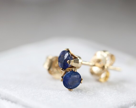 SINGLE Blue Sapphire Stud - Unisex Earring