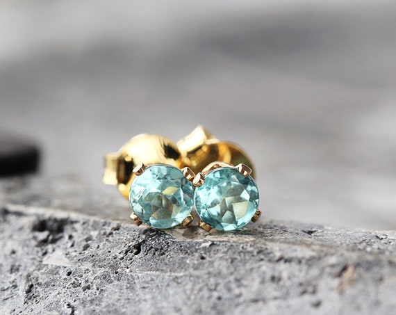 Ocean Blue Earrings - Apatite Studs
