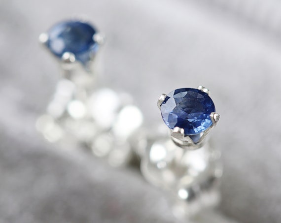 SINGLE Sapphire Stud Earring - Blue Sapphire Earring