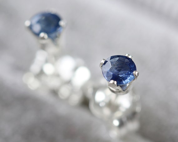 SINGLE Sapphire Stud Earring - Blue Sapphire Earring