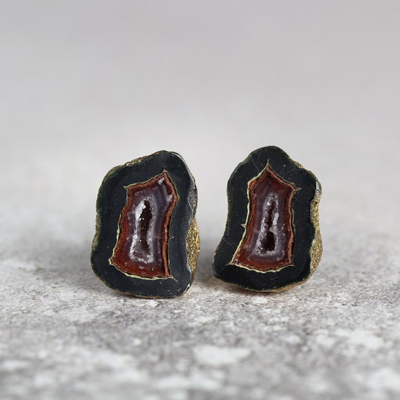 Tabasco Geode Earrings - Geode Crystal Studs