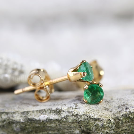 SINGLE Stud Earring - Emerald Stud - Green Emerald Earring - Tiny Earring - May Birthstone Gift - Earring For Men - Single Earring