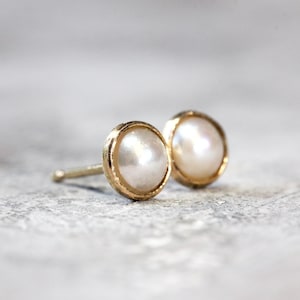 Pearl Stud Earrings - Genuine Akoya Pearl Earrings - June Birthstone Earrings - Wedding Jewelry Bridal Earrings - Dainty Post Earrings