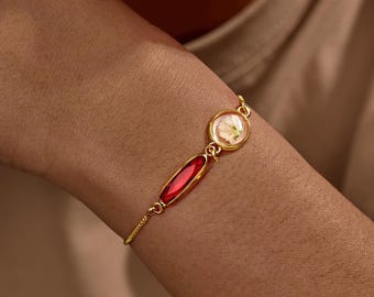 Mom to Be Bracelet with Birthstone, Baby’s Breath Flower Bracelet, New Mom Gift, First Mother’s Day Gift, Pregnancy Jewelry Gift