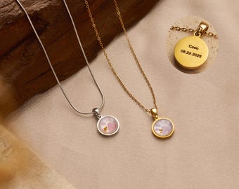 Custom Birth Flower Paw Necklace with Engraving, Mother of Pearl Pet Memorial Jewelry, Custom Pet Name Pendant, Dog Mom Gift, Pet Loss Gift