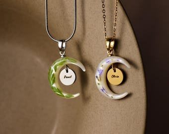 Halsband med personligt namn, pressade blommor med månen, present till kvinnor med himmelsk helande effekt, födelsedagspresent till henne