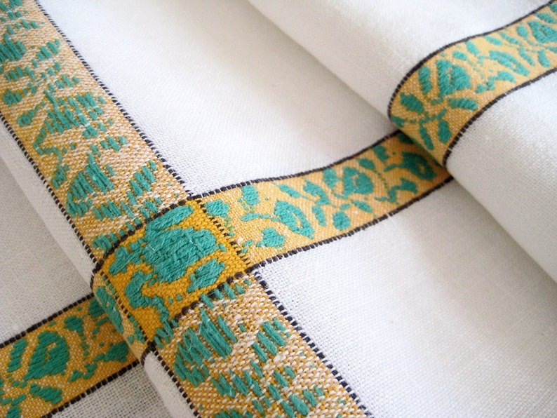 Vintage Belgium Linen Tablecloth 6 Napkins Set in White with Green Yellow Woven Trim VERY EXCELLENT