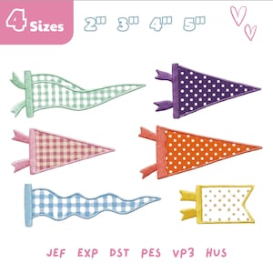 Può includere: Sei disegni di gagliardetti ricamati con forme e motivi vari, inclusi quadretti vichy e pois in menta, viola, rosa, arancione, blu e giallo. Il testo include 4 Sizes, 2", 3", 4", 5" e i formati di file JEF, EXP, DST, PES, VP3, HUS.