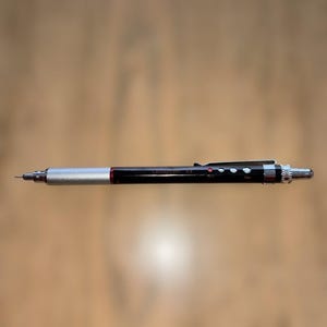 Lapiseira mecânica OHTO Conception 0,3 mm | Extensão de grafite ajustável | Ferramenta de desenho de precisão (Japão)