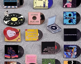 Spille smaltate con la copertina di un album in vinile, spilla retrò per amanti della musica, distintivo da bavero per giradischi.