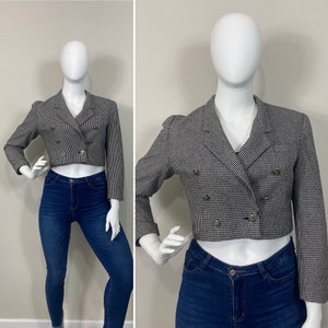 1980s Liz Claiborne: Chic Oversized Grid Plaid Cropped Blazer | Size 8, Adaptable to M, L, XL Modern Fits