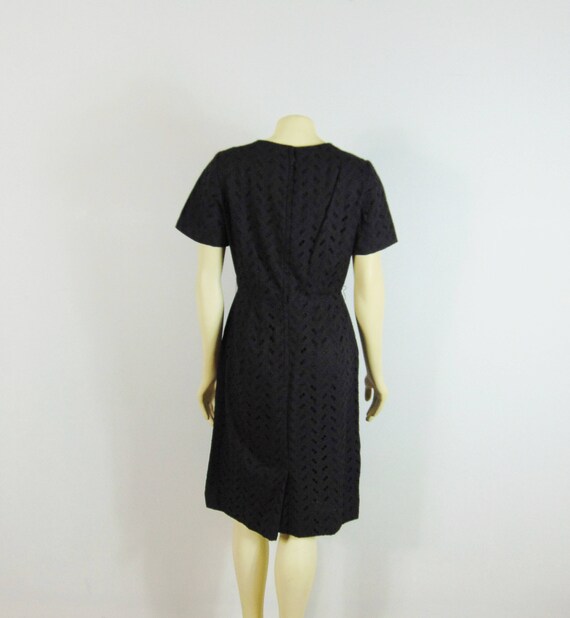 50s 60s Vintage Dress|50s 60s Black Eyelet Day Dr… - image 8