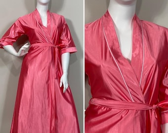 Chic Vintage Kingley Bubblegum Pink Satin Robe, 70s/80s Glamour, Size Large, 3/4 Sleeves, Made in USA