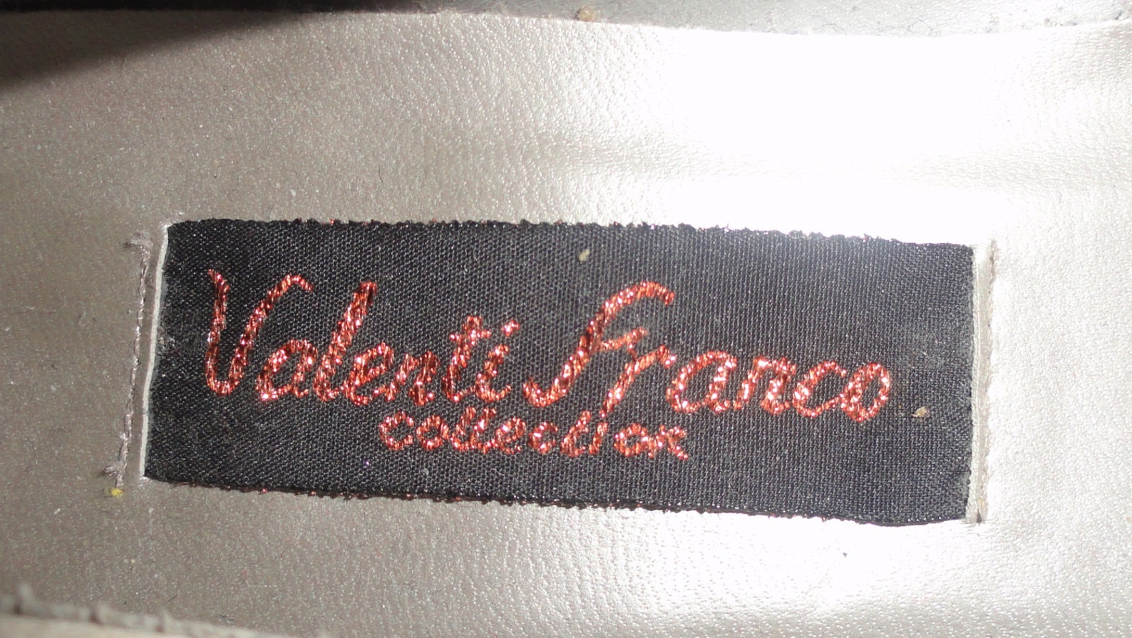 vintage shoes 80s sequined flats valenti franco collection iridescent ballet flats size 7 deadstock vintage shoes 80s sequined flats valenti franco collection iridescent ballet flats size 7 deadstock