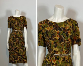 Vintage 50s Dress Wiggle Dress Custom Made Spring Fall Leaves Metal Zipper Short Sleeves Size Small to Medium