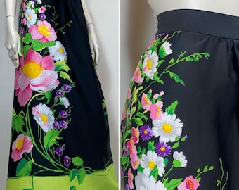 Falda larga larga con estampado floral negro de los años 60 y 70/Talla moderna grande