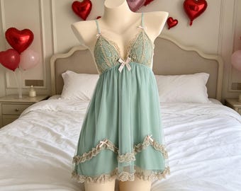 Personalizacja, miętowo-zielona koronkowa koszula nocna typu babydoll, romantyczna kokieteryjna sukienka do spania, bielizna ślubna buduarowa dla niej