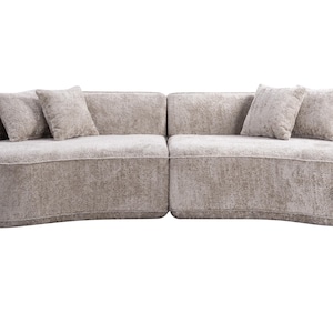 Puede incluir: Un juego de tres tazas de cer&aacute;mica con un acabado moteado y mate. Cada taza presenta un color diferente: azul claro, crema y gris. Las tazas tienen un dise&ntilde;o simple y moderno y un asa c&oacute;moda.