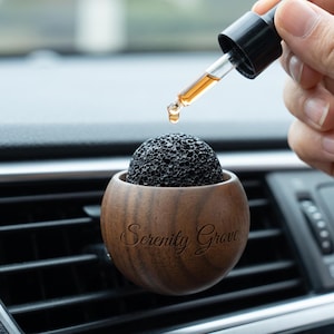 Difusor de coche personalizado, ambientador de aceite esencial con piedra de lava de madera, difusor con clip para rejilla de ventilación, regalo personalizado para coche nuevo