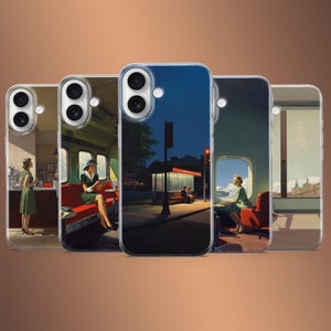 Könnte beinhalten: Fünf Handyhüllen mit Illustrationen im Retro-Stil. Jede Hülle zeigt eine andere Szene: eine Frau in einem Diner, eine Frau in einem Zug, eine Nachtszene mit einer Bushaltestelle und zwei weitere Szenen mit Frauen in Vintage-Umgebungen.