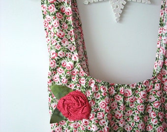 Apron 3 quarter length Womens Size Medium Rose Fabric Ready Made  with Rose Corsage Sommarhus Apron  Criss Cross No Ties