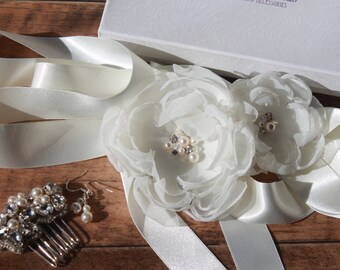 Bridal Belt - Bridal Sash - Wedding Belt UK - New Simply Flowers Bridal Belt - Ivory Shown **Free International Shipping** Bridesmaid Belt