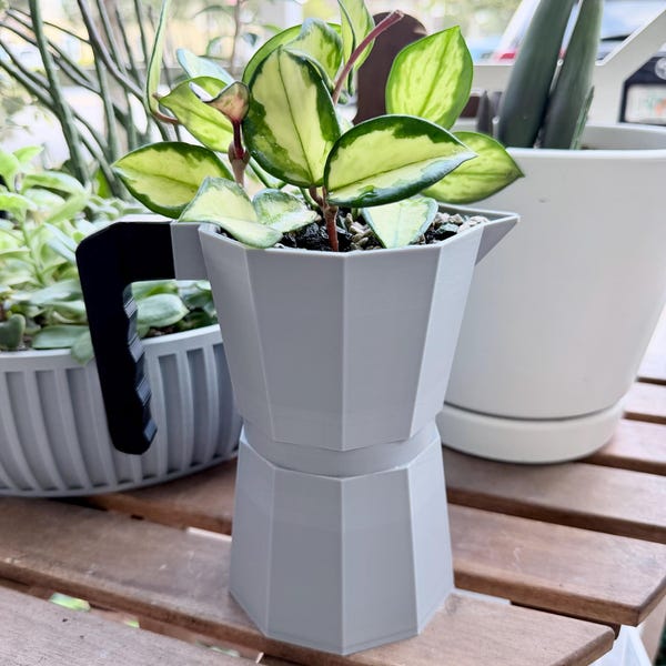 3D Printed Espresso Maker Self Watering Planter | Cafecito Coffee Pot Plant Pot | Nerdy Desk Planter for Houseplants | Cuban Coffee Decor