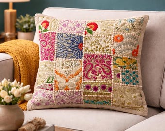Elegante federa per cuscino patchwork bianca – Design ricamato multicolore fatto a mano