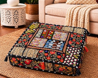 Handgefertigter Schwarzer Patchwork Kissenbezug, Boho Multi Besticktes Kissen, Vintage Indisches Textil, quadratisches Dekor