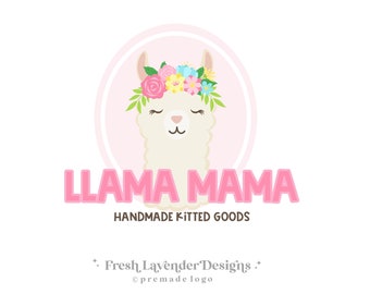 Puede incluir: Un logotipo rosa y blanco con una llama de dibujos animados que lleva una corona de flores. El texto "LLAMA MAMA" está en rosa con las palabras "HANDMADE KITTED GOODS" debajo. El texto "Fresh Lavender Designs" está en gris con un símbolo de copyright y el texto "premade logo" debajo.