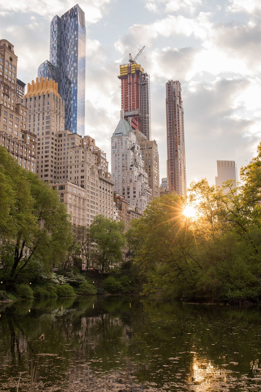 Central Park at Sunset - the Pond at Central Park - NYC in the Spring ...