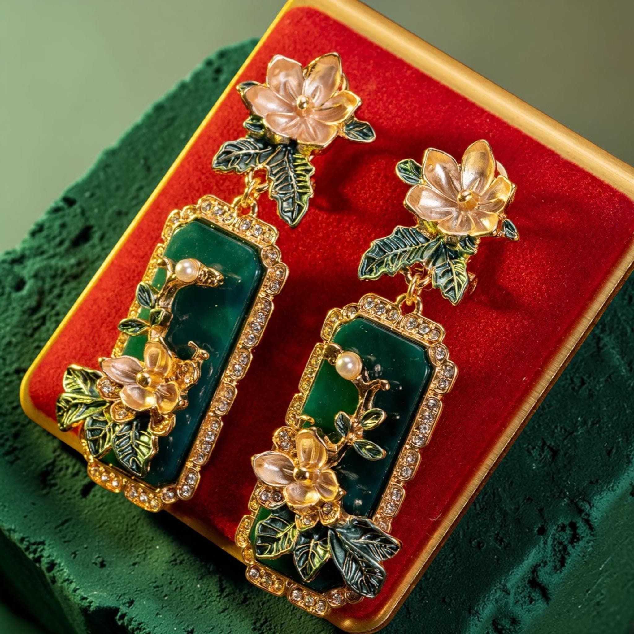 Vintage Floral Green Earrings ∙ Elegant Gold Jewelry ∙ Enamel Flower Earrings ∙ Crystal Earrings ∙ Gift for Her ∙ Wedding Jewelry