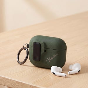 Custom AirPods Case mit Schlüsselanhänger • AirPod Pro Lederhülle • Lasergraviertes Monogramm Halter • Schutzhülle für AirPod 3 4 DT00013