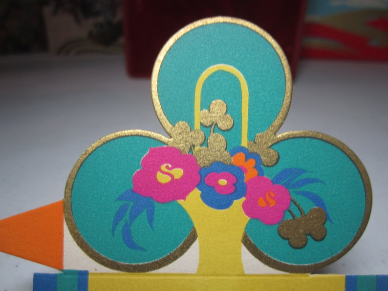 Unused art deco 1920/'s-30/'s gold gilded Gibson St.Patrick/'s themed place card bright green clover colorful basket of stylized deco flowers