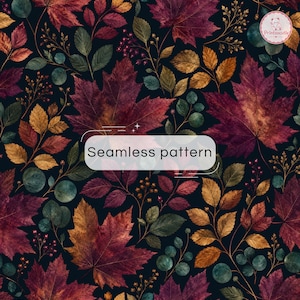 Pode incluir: Um padrão sem costuras com fundo escuro adornado com folhagem de outono, incluindo folhas de ácer vermelho-escuras, folhas castanho-douradas e pequenas bagas verdes. O texto "Seamless pattern" está centrado numa moldura branca.